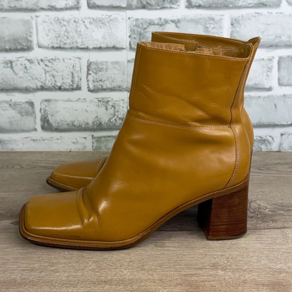 Hillard & Hanson Jayme Mustard Yellow Leather Square Toe Block Heel Boots 8.5M